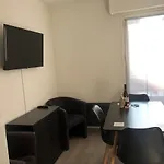 25 M2 L'aix'quise, Hyper Centre-ville, Balcon *