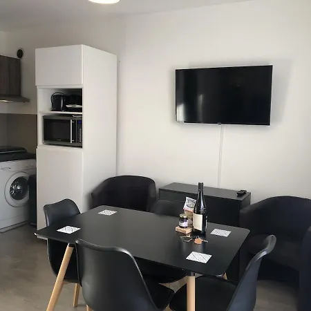 25 M2 L'aix'quise, Hyper Centre-ville, Balcon Экс-ле-Бен