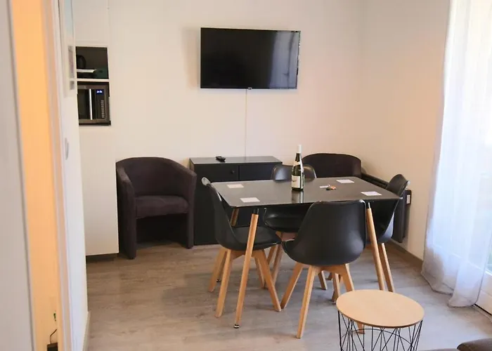 25 M2 L'aix'quise, Hyper Centre-ville, Balcon Lejlighed